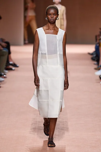 Look 47